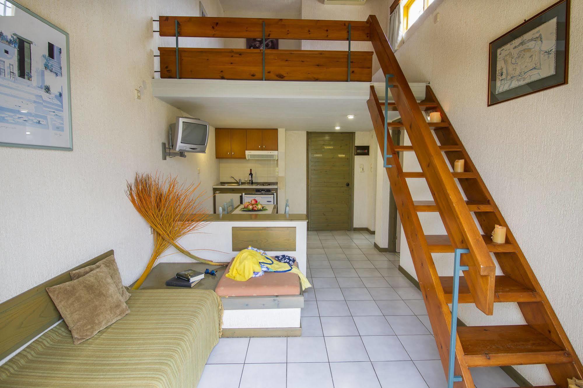 Lycasti Maisonettes Tavronítisz Kültér fotó